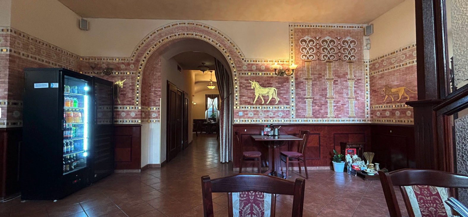 Interiér restaurace Viet Babylon